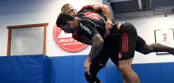 Gracie Barra Pamplona Brazilian Jiu-Jitsu & Wrestling & MMA — kampsport-studio i Mutilva — bild 4